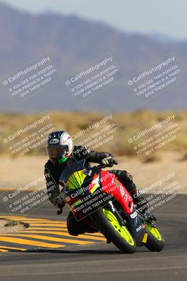 media/Oct-08-2022-SoCal Trackdays (Sat) [[1fc3beec89]]/Turn 16 (125pm)/